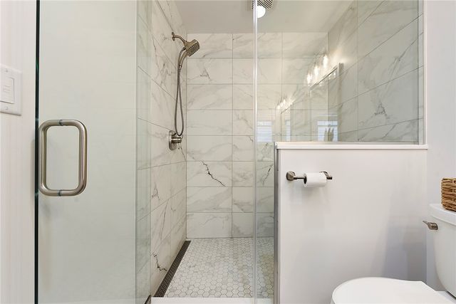 154 Sweetbriar Village Trl, Mt Washington, PA 15211