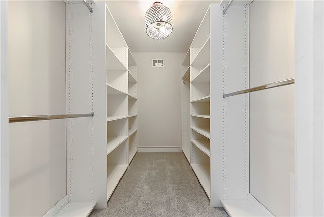 154 Sweetbriar Village Trl, Mt Washington, PA 15211