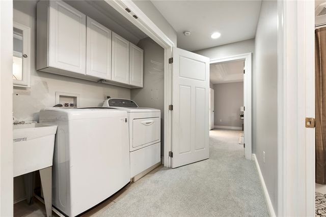 154 Sweetbriar Village Trl, Mt Washington, PA 15211