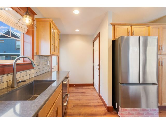 349 W MAIN St, Hillsboro, OR 97123