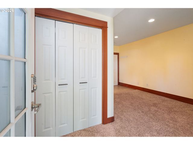 349 W MAIN St, Hillsboro, OR 97123