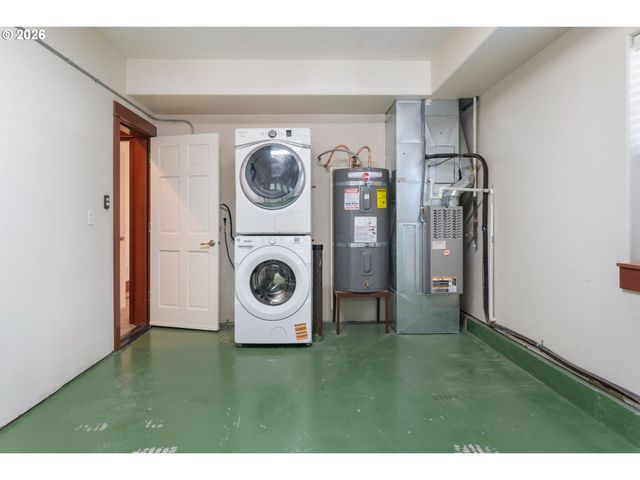 349 W MAIN St, Hillsboro, OR 97123