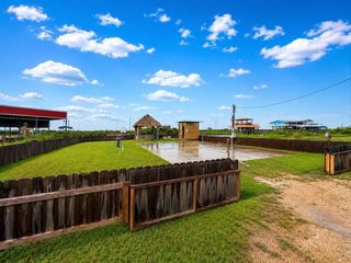 1123 Mabry, Gilchrist, TX 77617