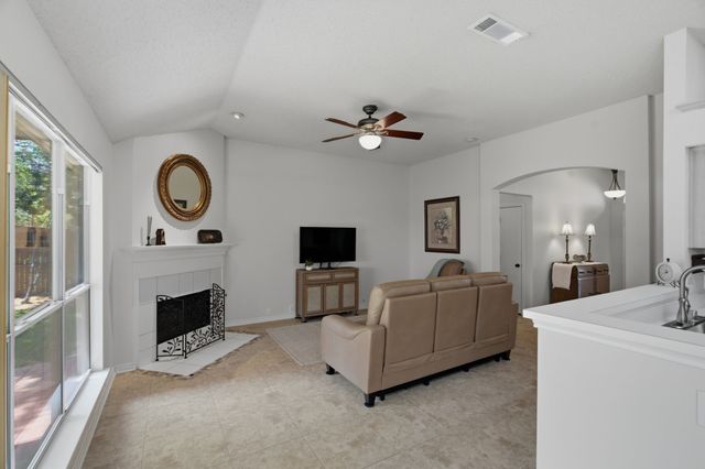 214 Branch Bend, Euless, TX 76039