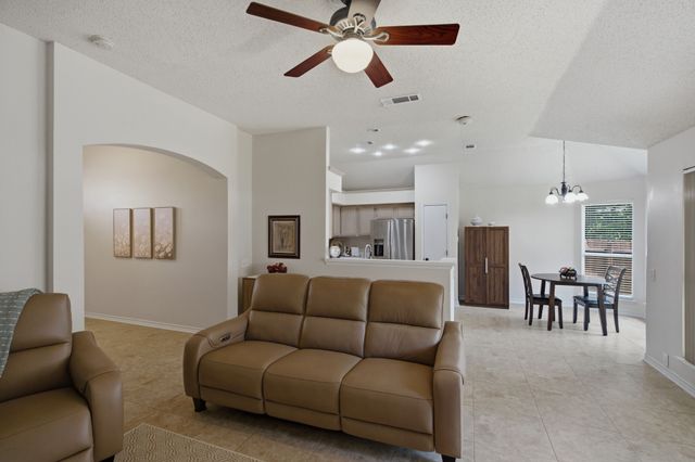214 Branch Bend, Euless, TX 76039