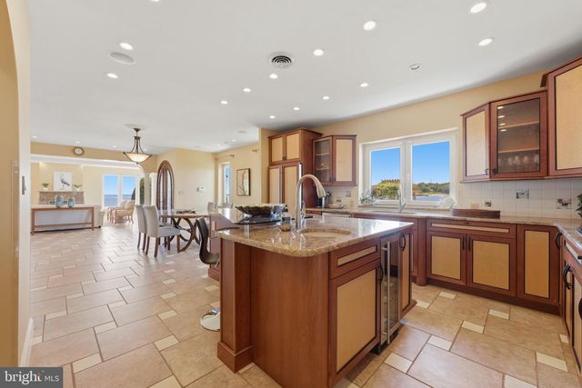 2292 LAKE DR, Pasadena, MD 21122