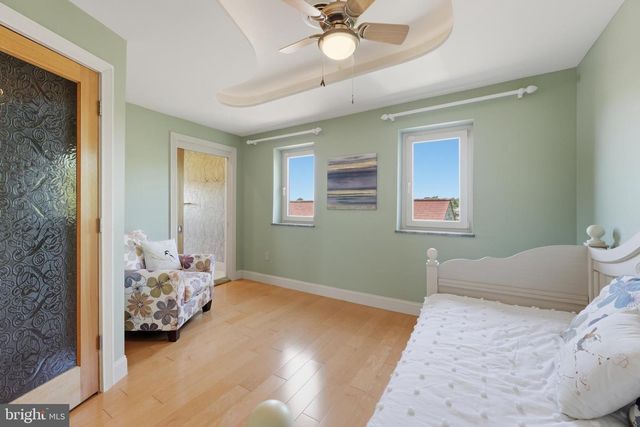 2292 LAKE DR, Pasadena, MD 21122