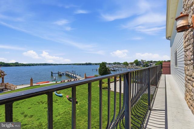 2292 LAKE DR, Pasadena, MD 21122