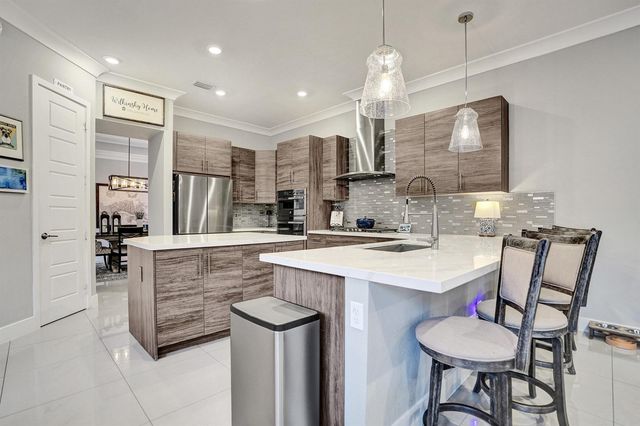 10514 N Lago Vista Circle, Parkland, FL 33076