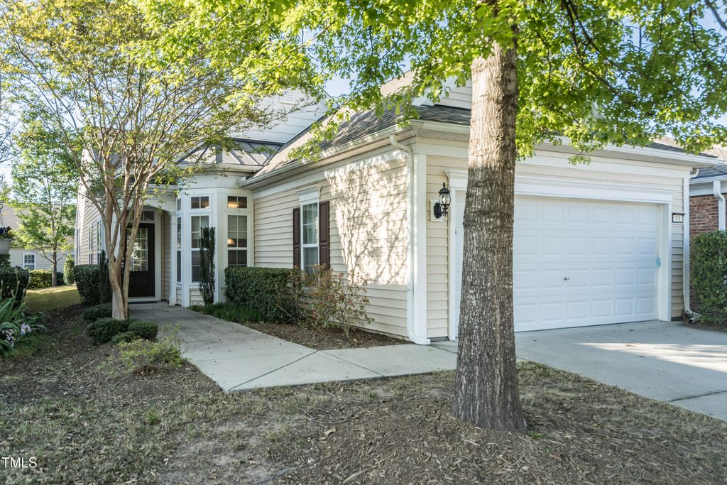 416 Easton Grey Loop, Cary, NC 27519