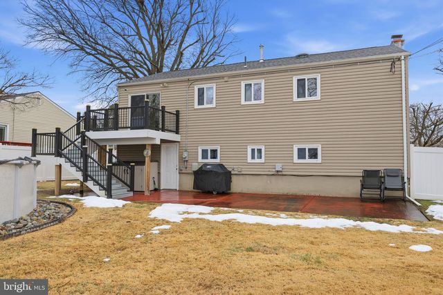 213 WELSFORD RD, Fairless Hills, PA 19030