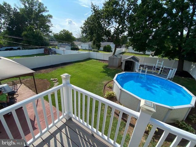 213 WELSFORD RD, Fairless Hills, PA 19030