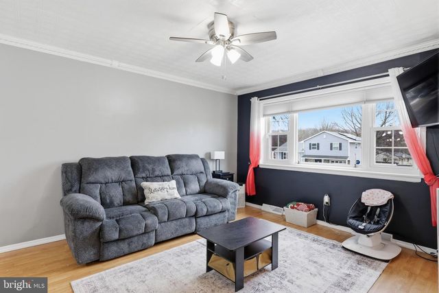 213 WELSFORD RD, Fairless Hills, PA 19030