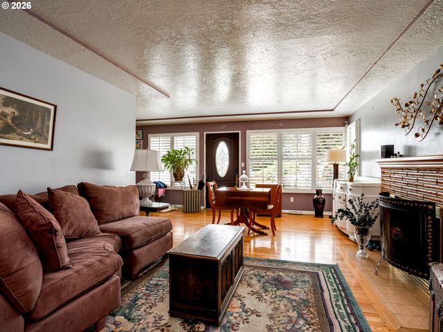 3616 Se HARVEY St, Milwaukie, OR 97222