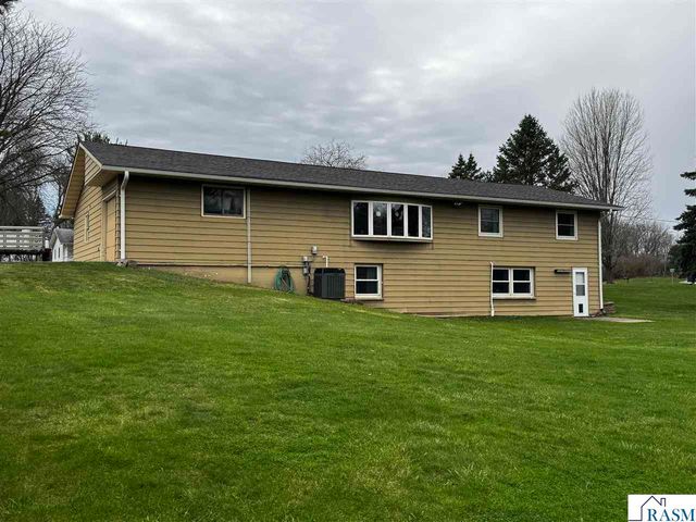 114 Capri Drive, Mankato, MN 56001