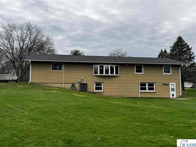 114 Capri Drive, Mankato, MN 56001