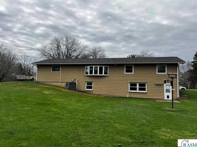 114 Capri Drive, Mankato, MN 56001