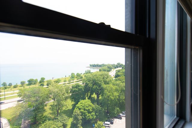5300 S Shore Drive 111, Chicago, IL 60615