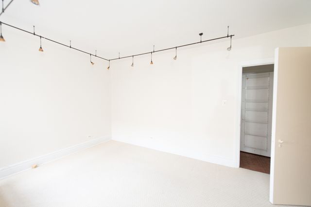 5300 S Shore Drive 111, Chicago, IL 60615