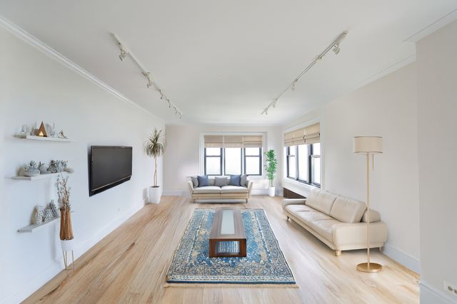 5300 S Shore Drive 111, Chicago, IL 60615