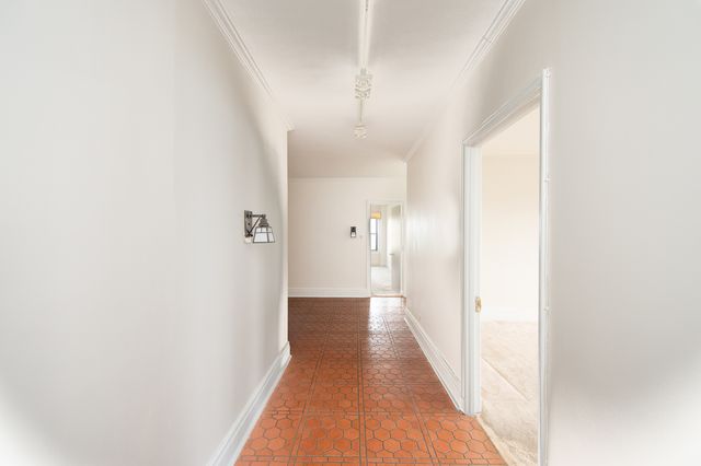5300 S Shore Drive 111, Chicago, IL 60615