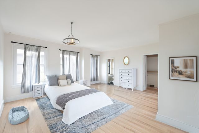 5300 S Shore Drive 111, Chicago, IL 60615