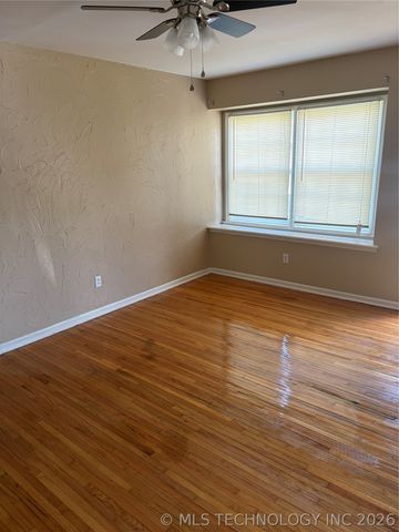 228 E Oklahoma Place, Tulsa, OK 74106