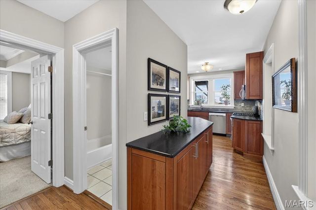 6221 Northwood Avenue 2W, St Louis, MO 63105