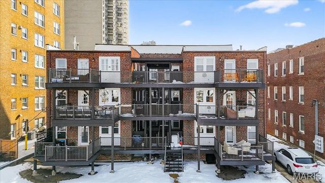 6221 Northwood Avenue 2W, St Louis, MO 63105