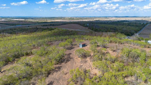 13004 FM 3353, Kingsbury, TX 78626