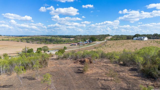 13004 FM 3353, Kingsbury, TX 78626