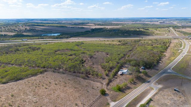 13004 FM 3353, Kingsbury, TX 78626