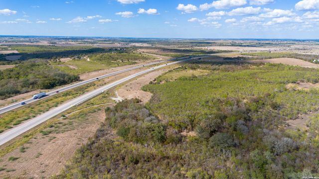 13004 FM 3353, Kingsbury, TX 78626