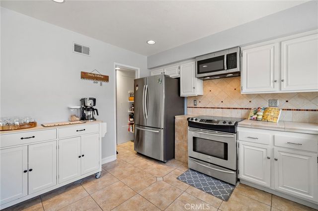 10290 Pinto River Court, Fountain Valley, CA 92708