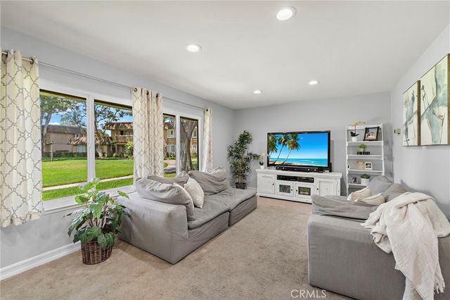 10290 Pinto River Court, Fountain Valley, CA 92708