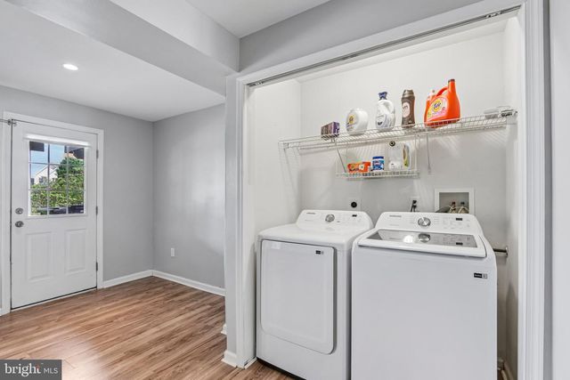24 CLEMENS LN, Blackwood, NJ 08012