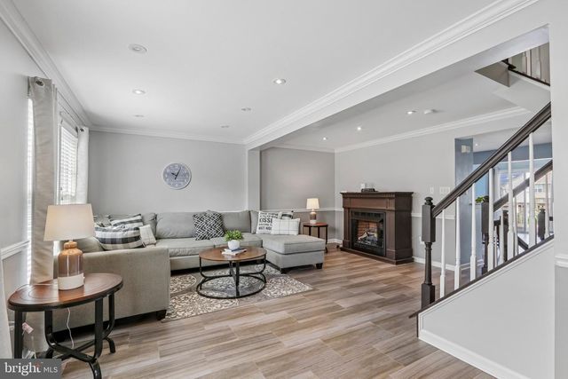 24 CLEMENS LN, Blackwood, NJ 08012
