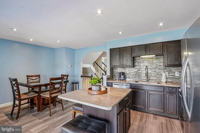 24 CLEMENS LN, Blackwood, NJ 08012