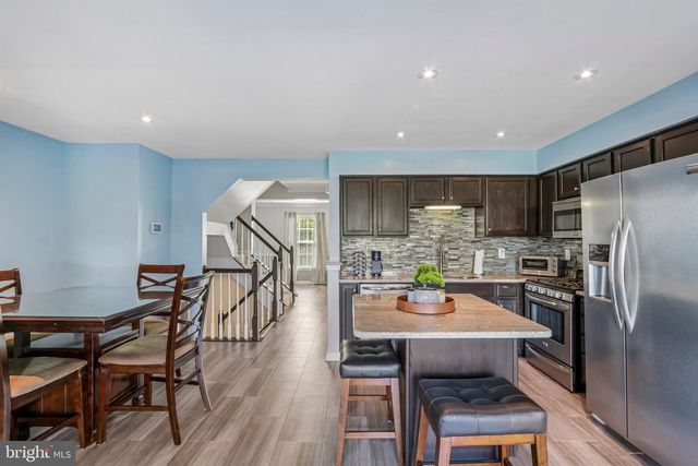 24 CLEMENS LN, Blackwood, NJ 08012