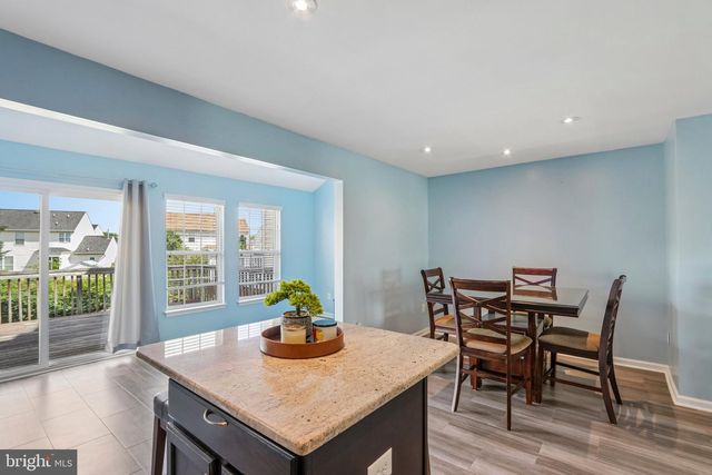 24 CLEMENS LN, Blackwood, NJ 08012