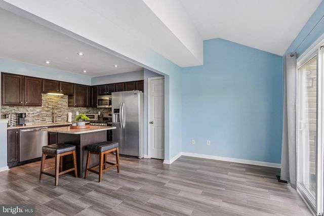 24 CLEMENS LN, Blackwood, NJ 08012