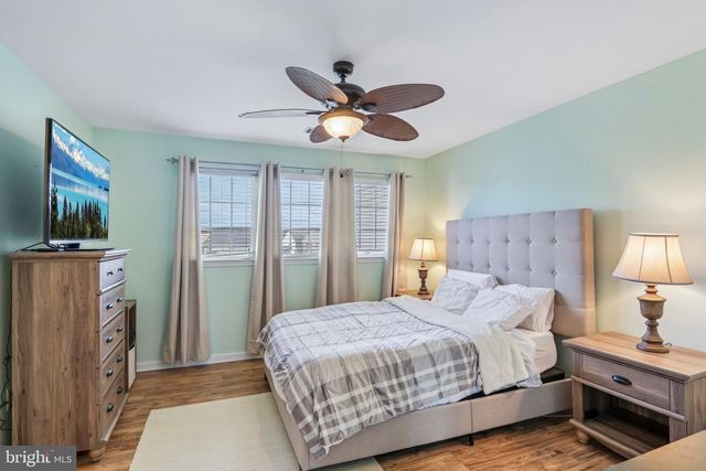 24 CLEMENS LN, Blackwood, NJ 08012