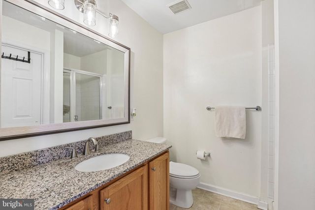 24 CLEMENS LN, Blackwood, NJ 08012