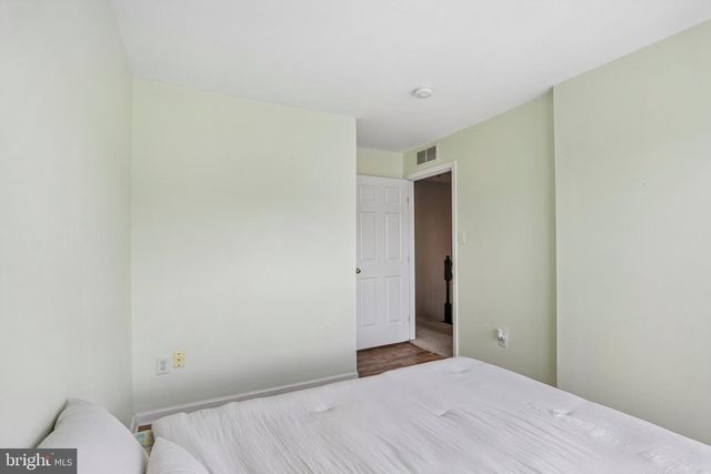 24 CLEMENS LN, Blackwood, NJ 08012