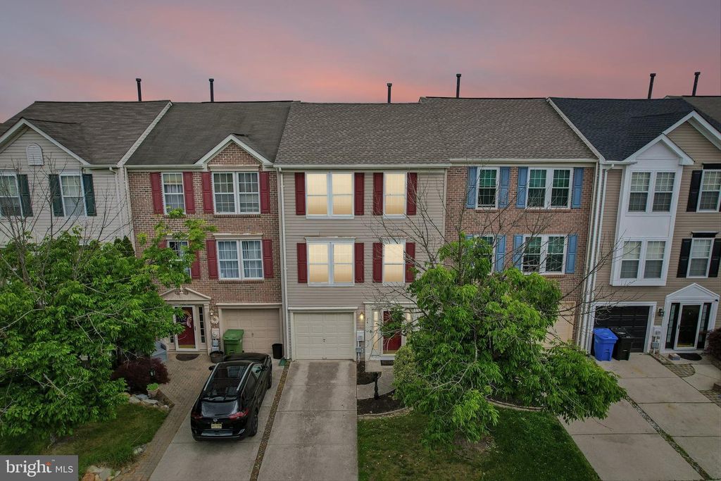 24 CLEMENS LN, Blackwood, NJ 08012