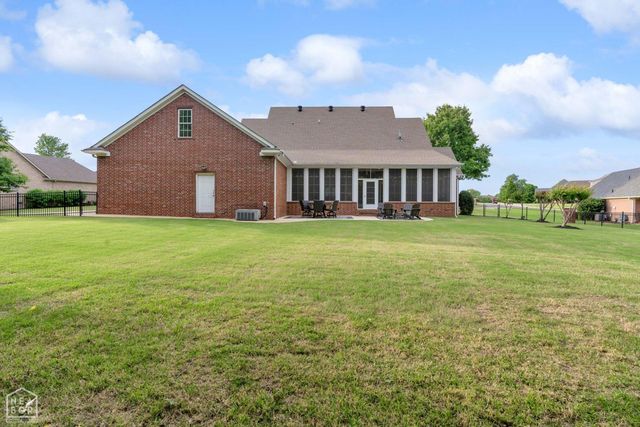 4221 Clubhouse Drive, Jonesboro, AR 72405