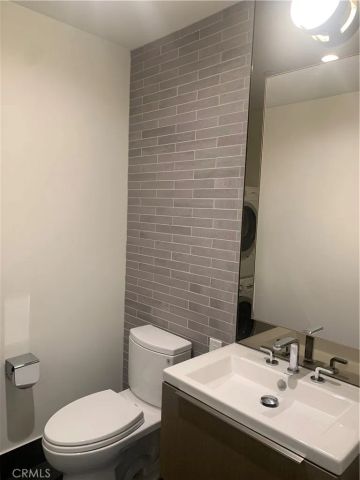 889 Francisco Street 2601, Los Angeles, CA 90017