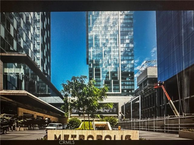 889 Francisco Street 2601, Los Angeles, CA 90017