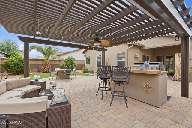 664 W MANGROVE Road, San Tan Valley, AZ 85140