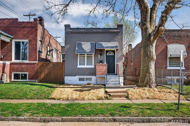 7904 Pennsylvania Avenue, St Louis, MO 63111